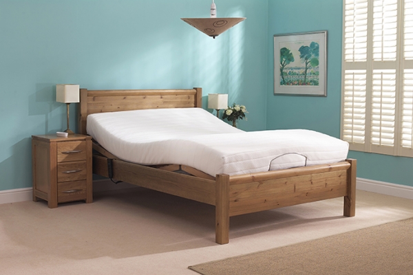 Hesticombe Double Bed