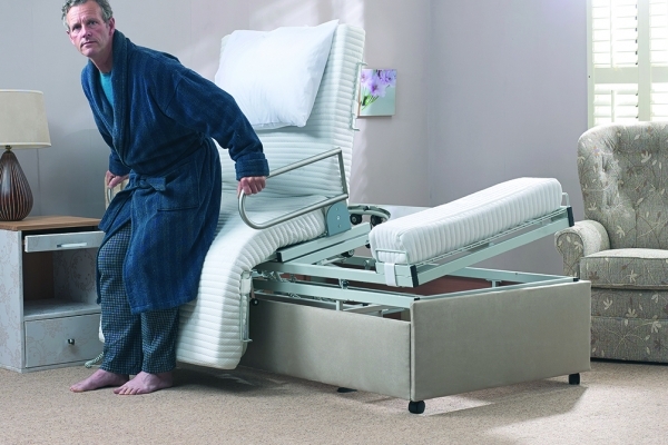 Layturn Adjustable Single Bed 25 Stone RRP : £9̶8̶4̶5̶